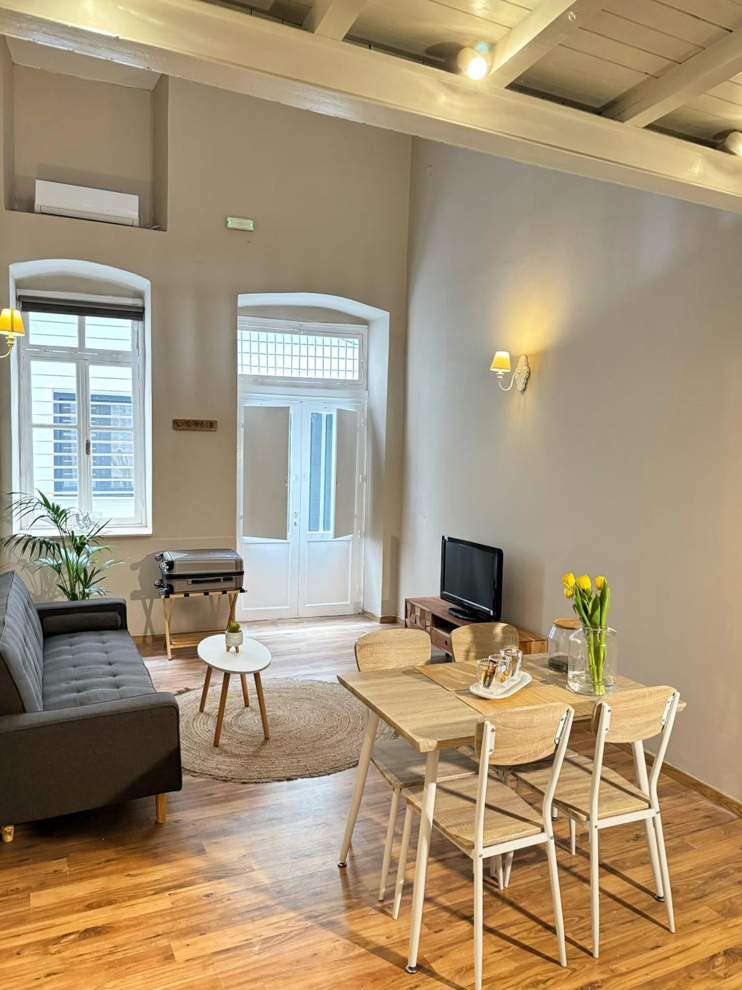 Opora Apartment Ermoupoli Ngoại thất bức ảnh